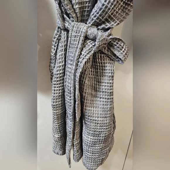 Parachute Waffle Robe Unisex Size Large Grey 100% Authentic ✅️